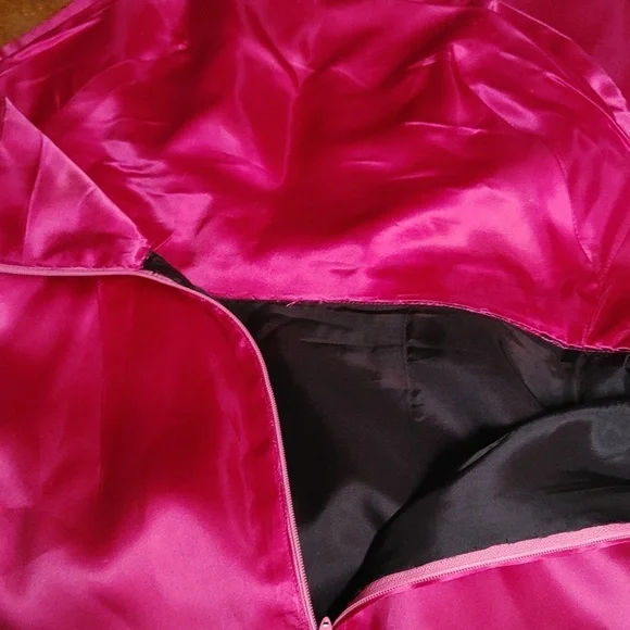 Marilyn Monroe Look Fuschia Satin Strapless Dress XS-S - Picture 10 of 11